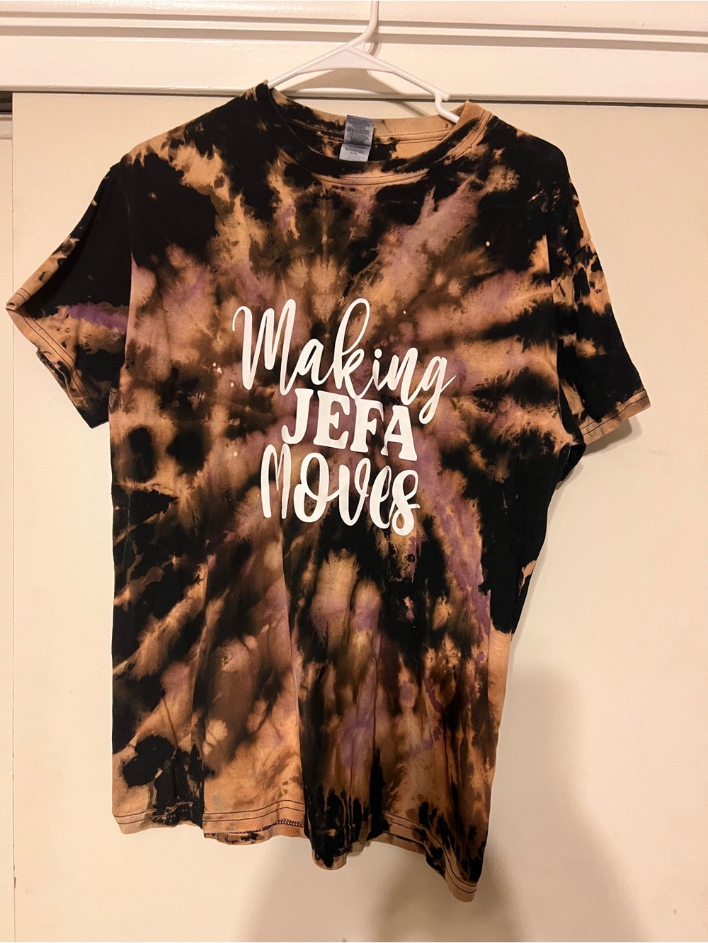 Making Jefa Moves Tie-Dye Women’s T-Shirt - Black & Brown